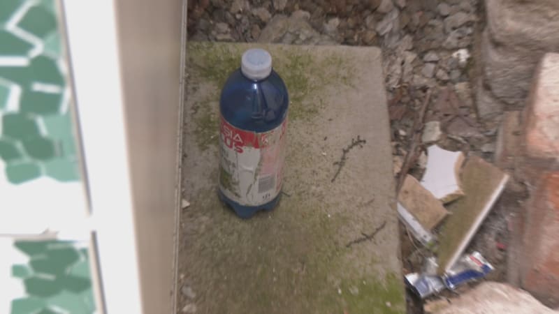 Chci bitcoiny, nebo otrávím nevinné lidi, vyhrožuje anonym. Láhev se vzorkem měl umístit v Brně