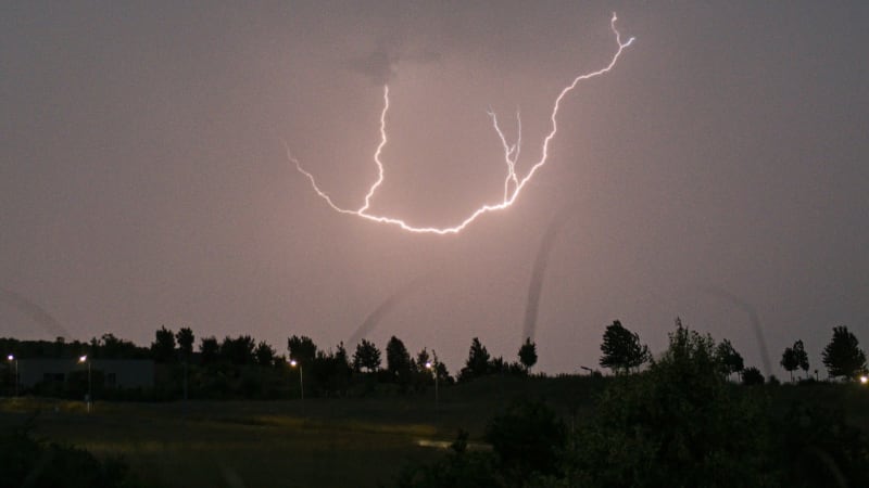 Sledujte RADAR: Česko čeká deštivý víkend, dorazí vydatné srážky i bouřky. Kde si dát pozor?