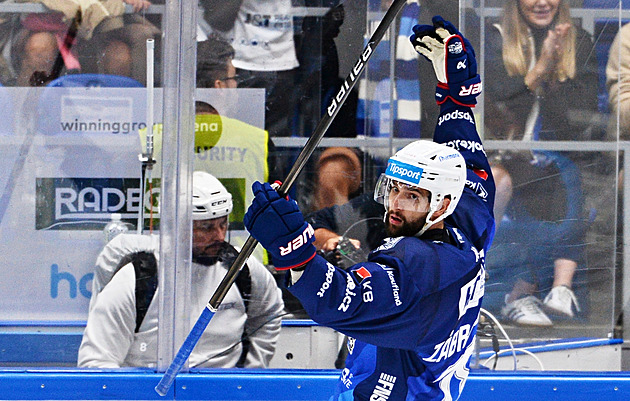 ONLINE: Kometa navýšila vedení nad Spartou. Pardubice rychle srovnaly