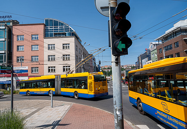Potvrzeno. Krajský soud zrušil zlínské dopravní společnosti nákup 25 trolejbusů