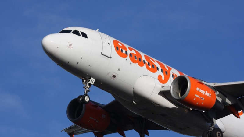 Tři metry od katastrofy: Velká dopravní letadla ve Francii těsně unikla srážce