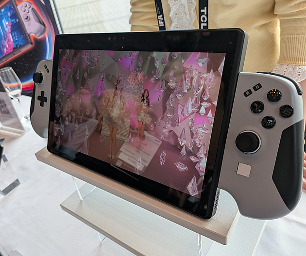 Vrací se 3D obraz, přicházejí minipračky a další trendy předvánočního trhu