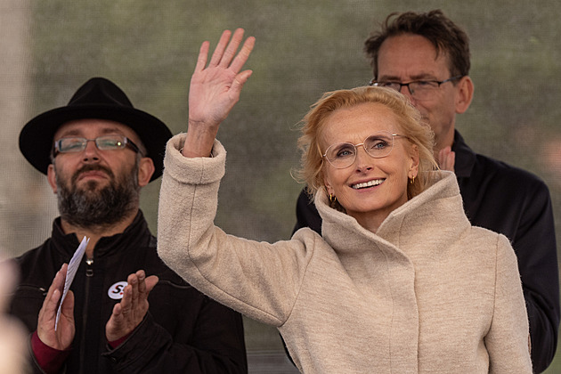 Stačilo! sleduje výsledky v Ostravě. Do štábu dorazí i Miloš Zeman