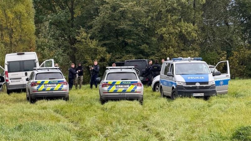 Dramatické záběry z honičky: Gang naháněli i čeští policisté. Pašeráka nezastavila ani střelba