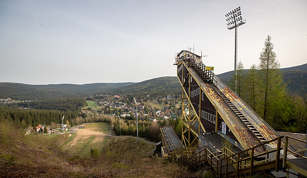 Centrum v Harrachově by mělo sloužit sportovcům už v zimě, plánuje svaz lyžařů