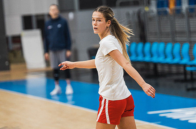 Velichová poznává italská specifika: Liga je agresivnější. Nejlépe bývá u jezera Iseo