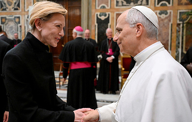 KOMENTÁŘ: Proč Hollywood sdílí s papežem marnou modlitbu za kina