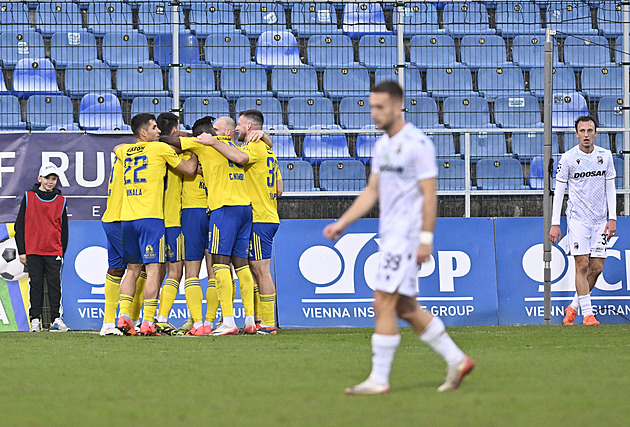 ONLINE: Zlín - Plzeň 3:0, favorit v šoku, domácí Cupák se trefuje podruhé