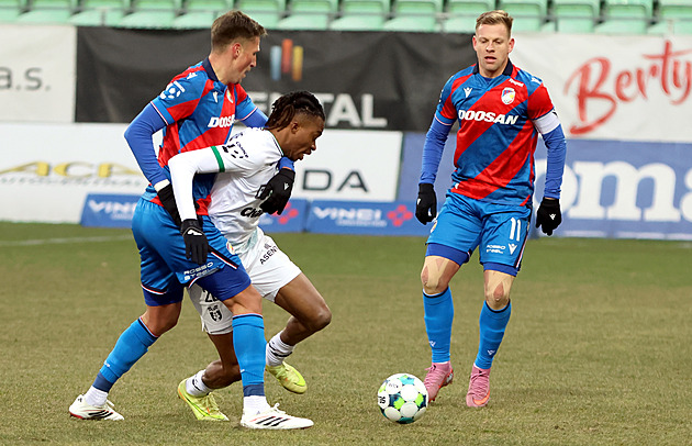 ONLINE: Karviná - Plzeň 0:0, pohár pozná posledního semifinalistu