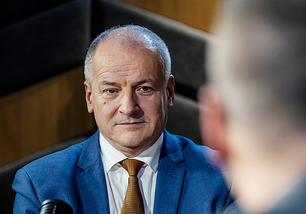 Mají se Češi bát eboly? Epidemiolog Prymula v pořadu Rozstřel tvrdí, že ne