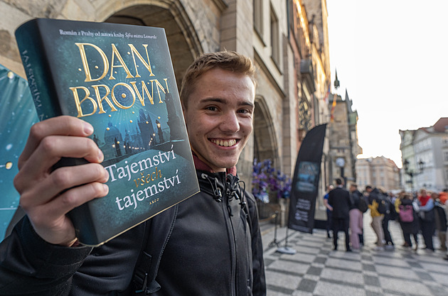 Tajemství táhne. Za jeden rok se Brownova pražského románu prodalo 200 tisíc kusů