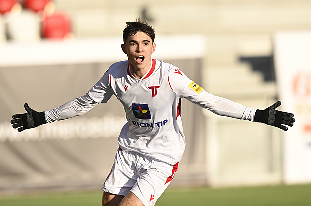 Syn zesnulé hokejové legendy míří do Česka. Lucas Demitra bude hrát za Třinec