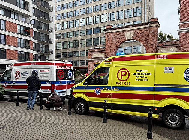 Polskem otřásl třetí školní incident za týden. Žena útočila ostrým předmětem