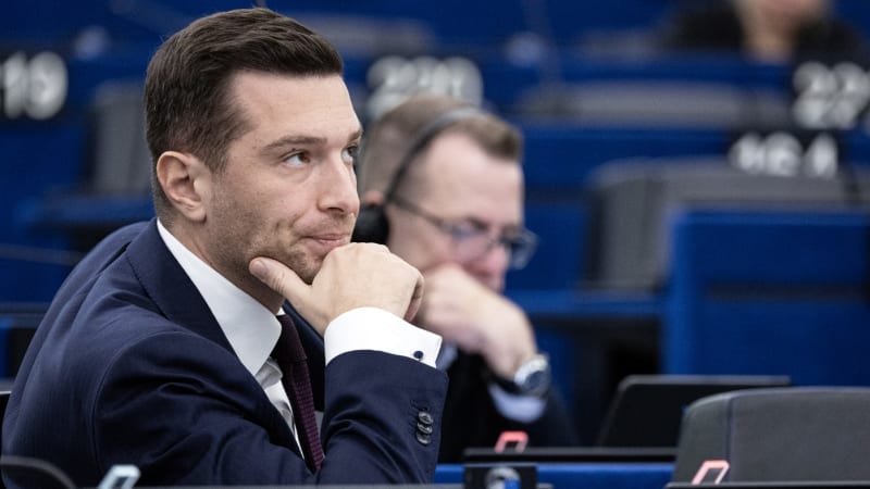 Razie v europarlamentu: Prohlídka se týká kanceláří Patriotů pro Evropu a jejich předchůdců